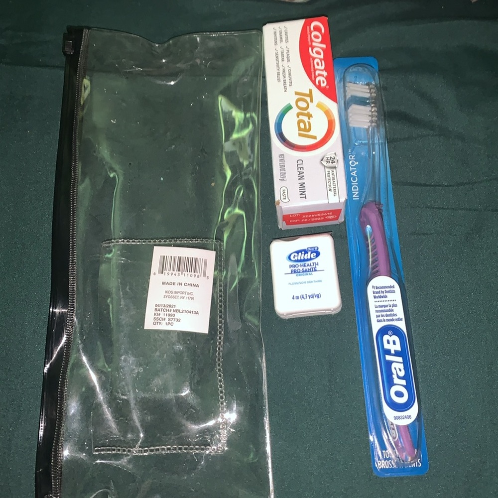 Oral Hygiene Travel Kit with Colgate,Oral-B & glide nwt